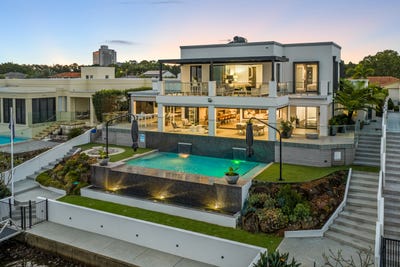 /international/au/92-cabana-boulevard-benowa-waters-qld-152404176/