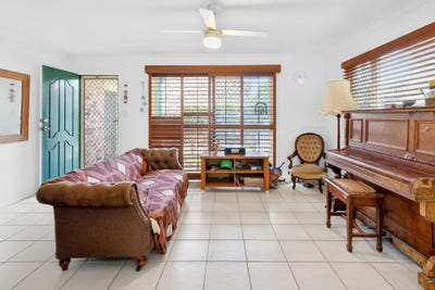 /international/au/unit-4-33-ward-street-southport-qld-151168716/