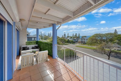/international/au/6-31-landsborough-avenue-scarborough-qld-151406004/