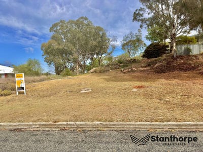 /international/au/12-white-street-stanthorpe-qld-204669500/