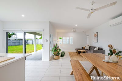 /international/au/19-julaji-close-cooya-beach-qld-151478244/