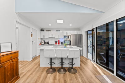 /international/au/56-26-andrew-road-greenbank-qld-150847872/