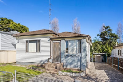 /international/au/12-barry-street-cringila-nsw-152588636/