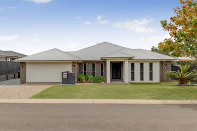 /international/au/39-hancock-circuit-kleinton-qld-152668192/