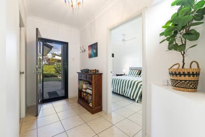 /international/au/13-bowrey-crescent-farrar-nt-150781752/