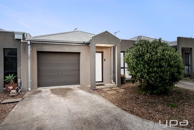 /international/au/3-3-11-retford-close-werribee-vic-152607240/