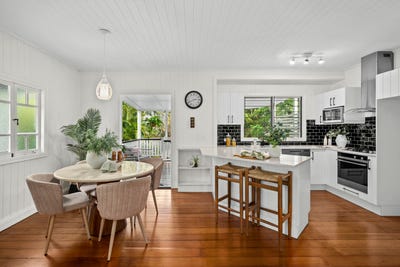 /international/au/51-lawson-street-morningside-qld-150927676/