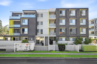 /international/au/4-11-13-octavia-street-toongabbie-nsw-152613392/