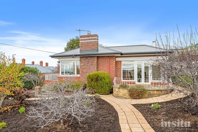 /international/au/30-elphinstone-road-mount-stuart-tas-151548976/