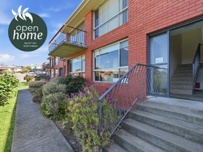 /international/au/8-4-albert-road-moonah-tas-152579968/