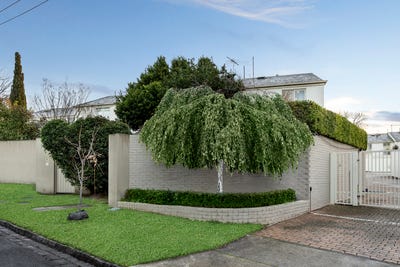 /international/au/11-myoora-road-toorak-vic-148542924/