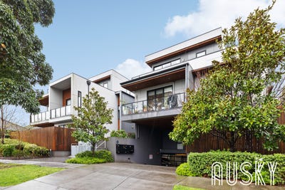 /international/au/13-12-16-carrum-street-malvern-east-vic-152530784/
