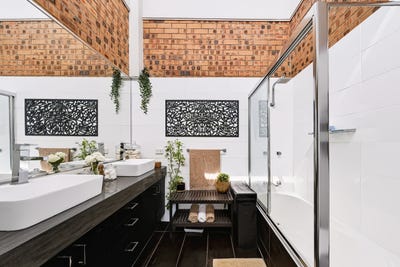 /international/au/9-kybean-st-riverhills-qld-152448860/