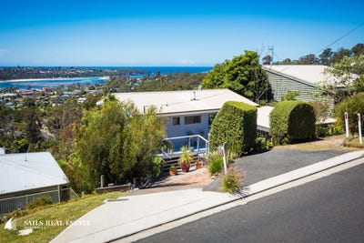/international/au/12-sapphire-crescent-merimbula-nsw-152706744/