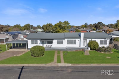 /international/au/18-heugh-street-tamworth-nsw-151843580/