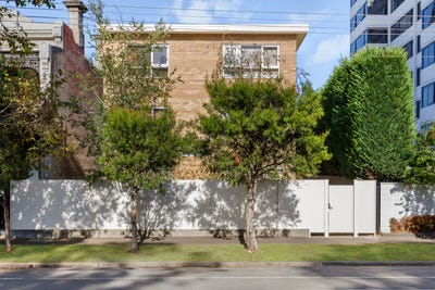 /international/au/12-52-canterbury-road-middle-park-vic-150812288/