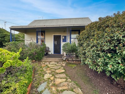 /international/au/17-burke-street-maryborough-vic-148621432/?lang=id