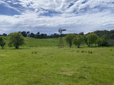 /international/au/15-ironbank-road-upper-sturt-sa-204526844/