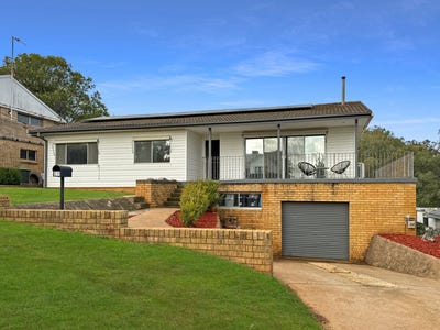 /international/au/17-fontenoy-street-young-nsw-151503096/