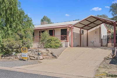 /international/au/9-woolla-court-larapinta-nt-151182972/