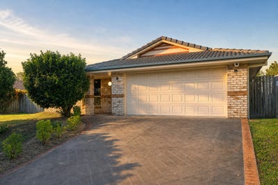 /international/au/17-glenlee-place-parkinson-qld-151893192/