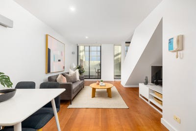 /international/au/107-63-acland-street-st-kilda-vic-151258324/