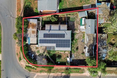 /international/au/4-hoole-street-smithfield-plains-sa-151096708/