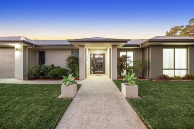 /international/au/82-wilderness-circuit-little-mountain-qld-148639048/?lang=en