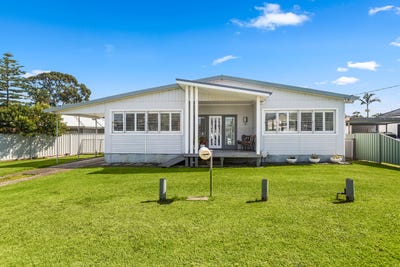 /international/au/20-lyne-street-oak-flats-nsw-152652160/