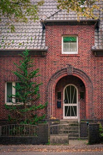 /international/au/25-videotesting-street-wycliffe-well-nt-150860424/
