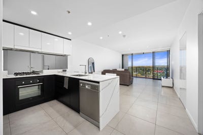 /international/au/5911-5-harbour-side-court-biggera-waters-qld-151549872/