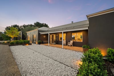 /international/au/11191-nerriga-road-braidwood-nsw-700374408/