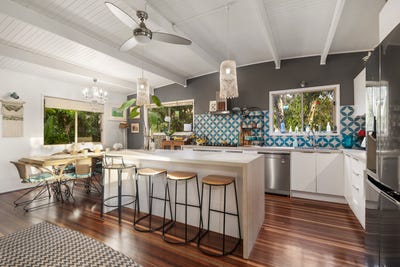 /international/au/6-hummingbird-terrace-coolum-beach-qld-151097604/