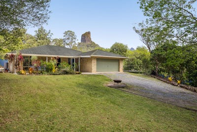 /international/au/371-sahara-road-glass-house-mountains-qld-152653756/
