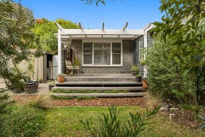 /international/au/54-heales-street-dromana-vic-151277460/