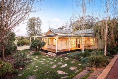 /international/au/10-mitchell-street-ebden-vic-152453256/