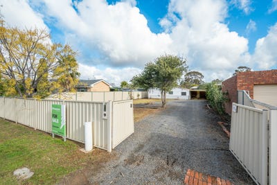 /international/au/79-mckean-street-mooroopna-vic-148599136/