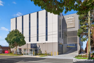 /international/au/the-base-1076-centre-road-oakleigh-south-vic-504648144/