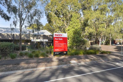 /international/au/18-garden-boulevard-dingley-village-vic-505126624/