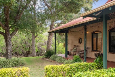 /international/au/13-cypress-avenue-margaret-river-wa-150851276/
