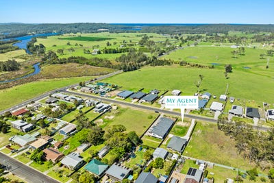 /international/au/13-caswell-street-moruya-nsw-204451632/