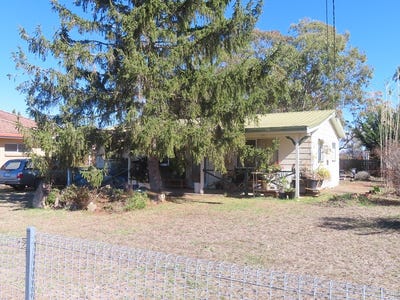 /international/au/6-recreation-crescent-stanthorpe-qld-151249348/