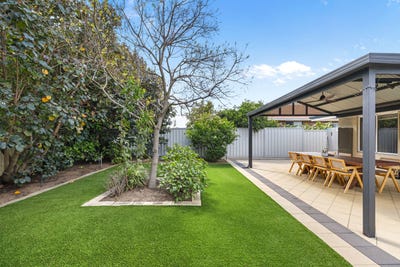 /international/au/5-avocet-road-stirling-wa-152294968/