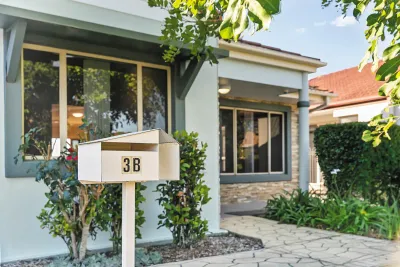 /international/au/3b-27-clarendon-ave-bethania-qld-151244376/