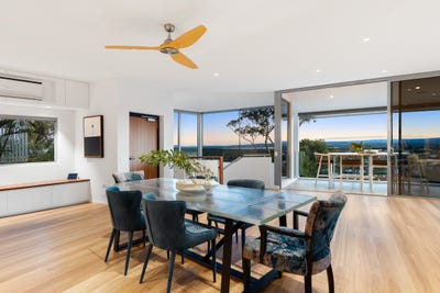 /international/au/11-mainsails-square-noosa-heads-qld-151150732/