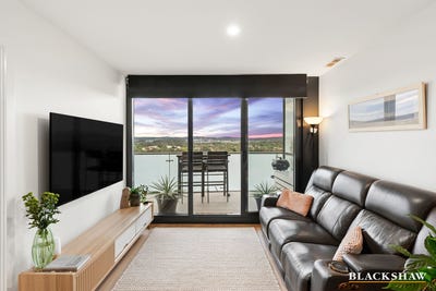 /international/au/294-1-anthony-rolfe-avenue-gungahlin-act-150824764/