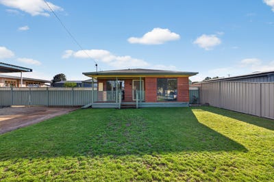 /international/au/13-little-street-stratford-vic-151532276/