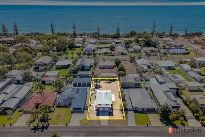 /international/au/8-willow-court-woodgate-qld-152444184/