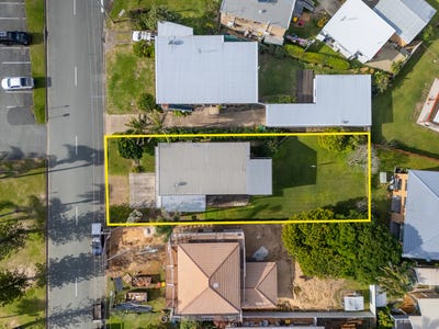 /international/au/19-harbour-parade-buddina-qld-151770708/