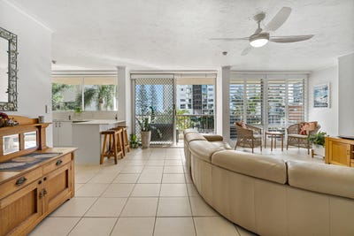 /international/au/202-255-261-boundary-street-rainbow-bay-qld-148468244/